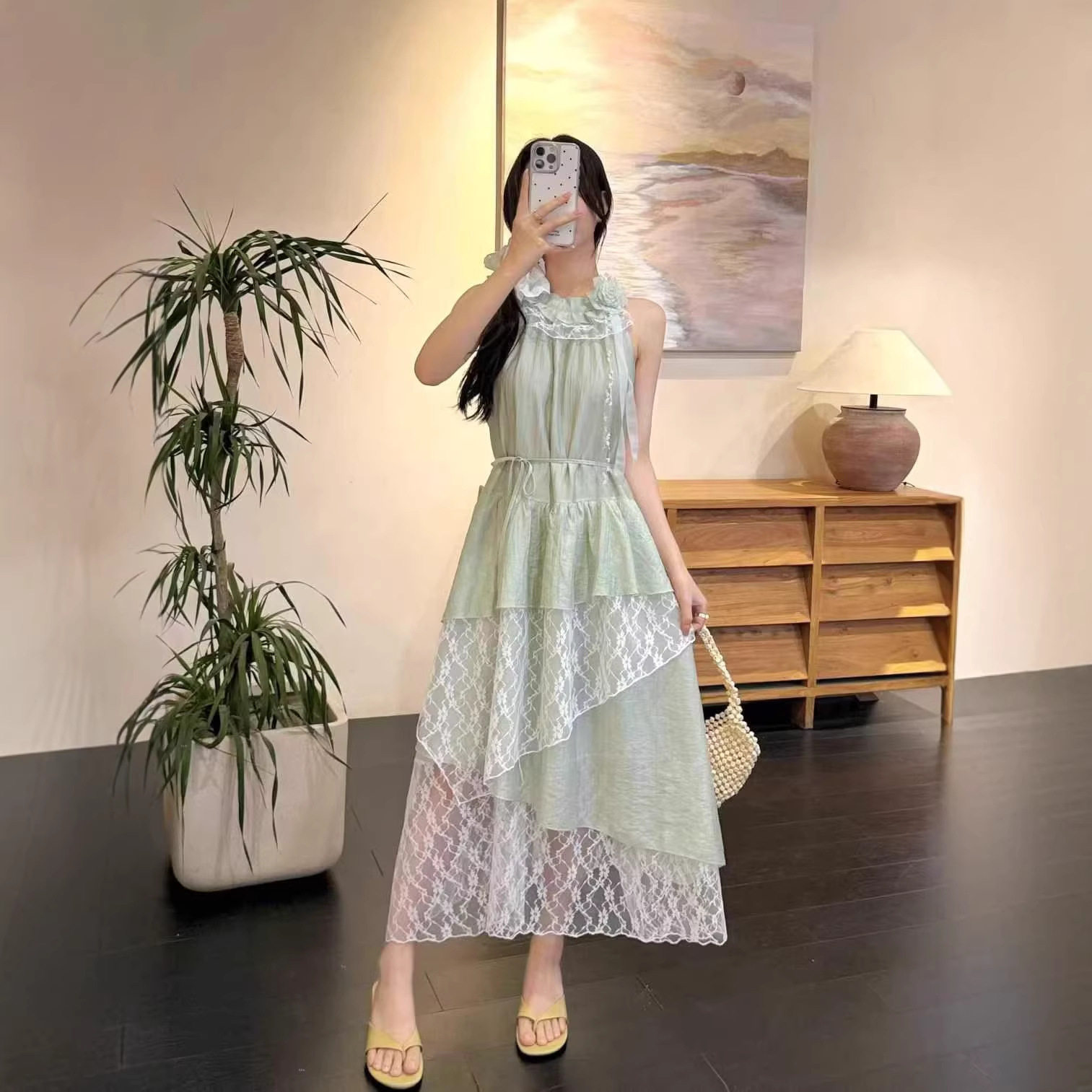 重工艺法式温柔风不规则挂脖连衣裙女夏绝美公主裙海边度假网纱裙