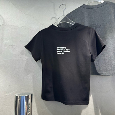 韩国东大门代购hertz2026新款 垫肩字母短袖T恤修身短款