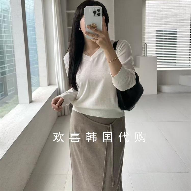 韩国东大门2025秋季新品2nd GATE时尚百搭简洁纯色V领宽松针织衫