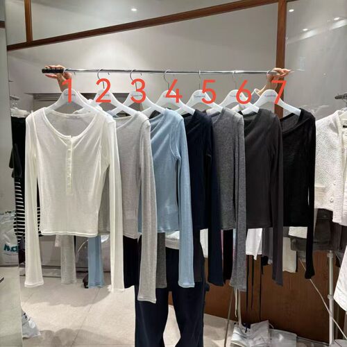 东大门韩系轻薄半系扣长袖T恤