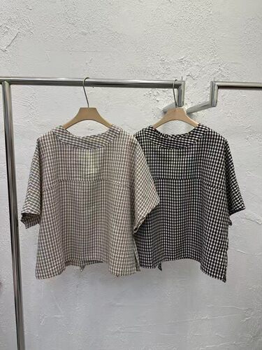 韩国东大门2026夏新款DAYLOG宽松圆领正肩格子设计感上衣