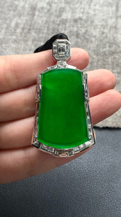 51.5 27.2 天然A货缅甸翡翠 22.5 整体 裸石34.5 2.4 无事牌