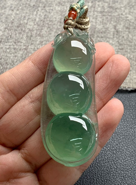 天然A货缅甸翡翠 福豆 尺寸 : 59.7-24.1-12
