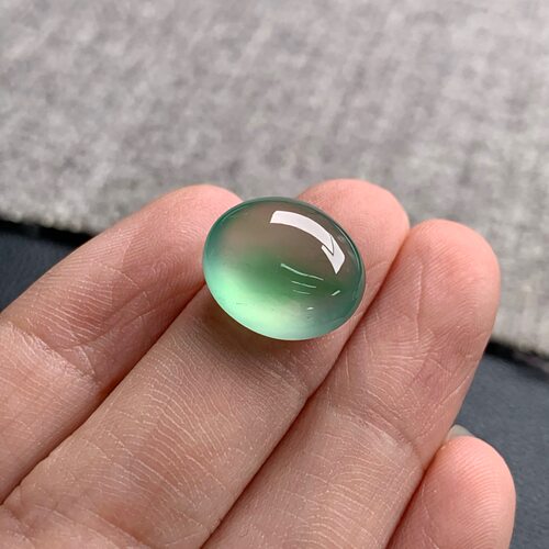 天然A货缅甸翡翠 蛋面 尺寸 : 14-12.2-6.2