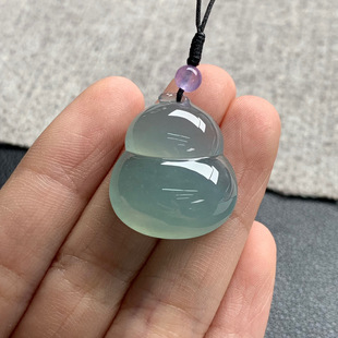 21.1 天然A货缅甸翡翠 24.3 尺寸 8.3 葫芦