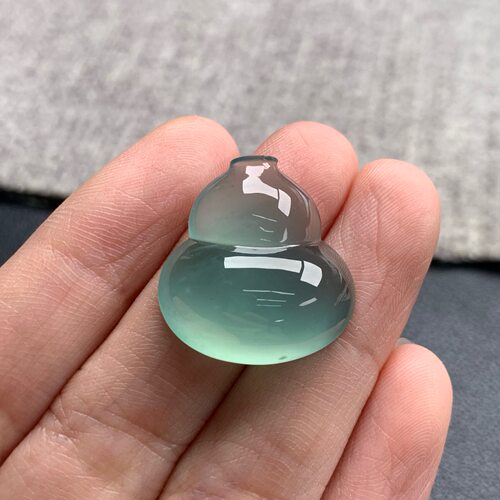 天然A货缅甸翡翠 葫芦 尺寸 : 21-20-7