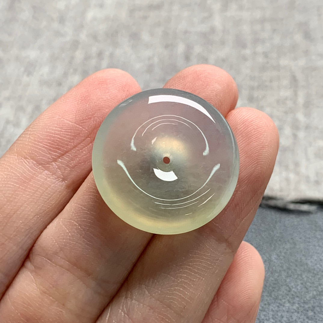 天然A货缅甸翡翠 平安扣 尺寸 : 22.6-5.7