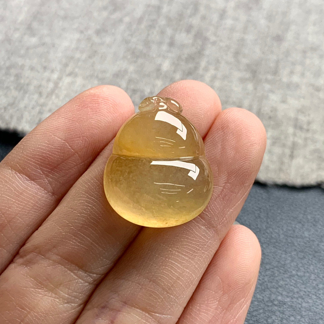 天然A货缅甸翡翠 黄翡葫芦 尺寸 : 22.1-18.2-6.5