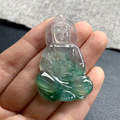 天然A货缅甸翡翠 观音 尺寸 : 47.4-28.8-4.5