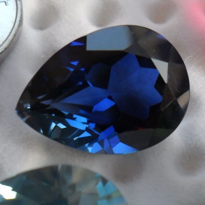 尖底蓝宝石 DIY裸石 戒面 吊坠 梨形尖底 蓝刚玉 水滴 人造宝石
