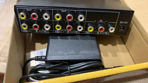仝丽VSP4音视频一进四出Av分配器音视频一进四出分配器