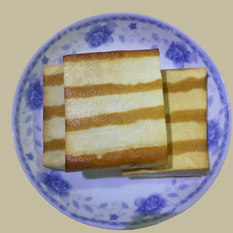 玉山豆腐干江西上饶特产手工烟熏糠烟豆腐旅游景点攻炮城盛世家