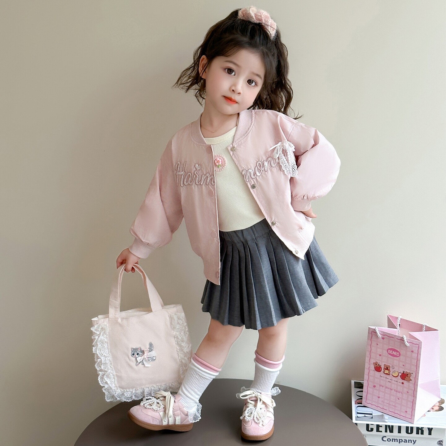 女小童后背蝴蝶结外套春秋时尚款