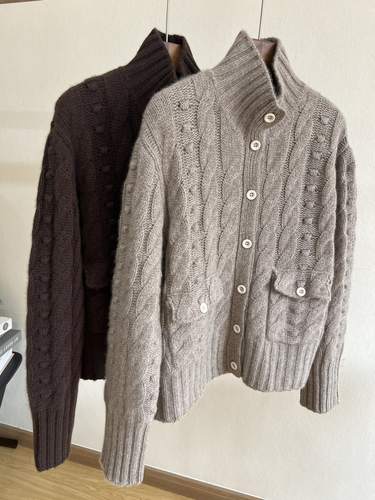 一件过冬系列重磅100%纯山羊绒半高领立体加厚带兜针织开衫慵懒风