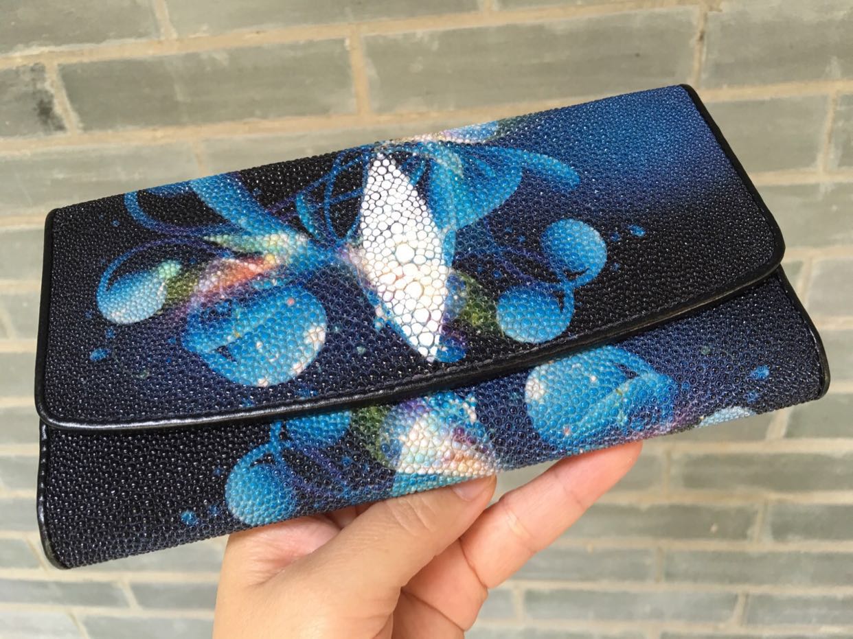 正品珍珠鱼皮多卡位钱包 彩色魔鬼鱼女士三折长款票夹 多功能皮包