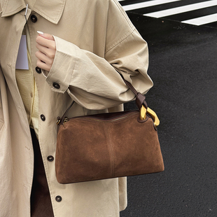 THE 磨砂腋下枕头包单肩包柔软方形大容量斜挎包通勤包 COLE新时尚