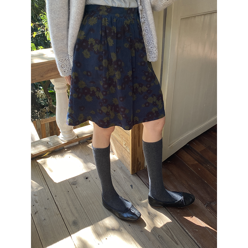 灯芯绒有机棉靛蓝色短裙伞裙