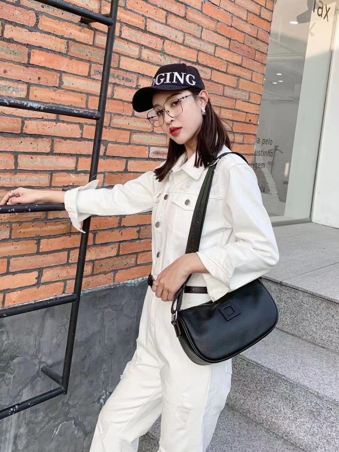 2024新款单肩真皮女包头层牛皮百搭时尚韩版月亮包斜挎包饺子包女