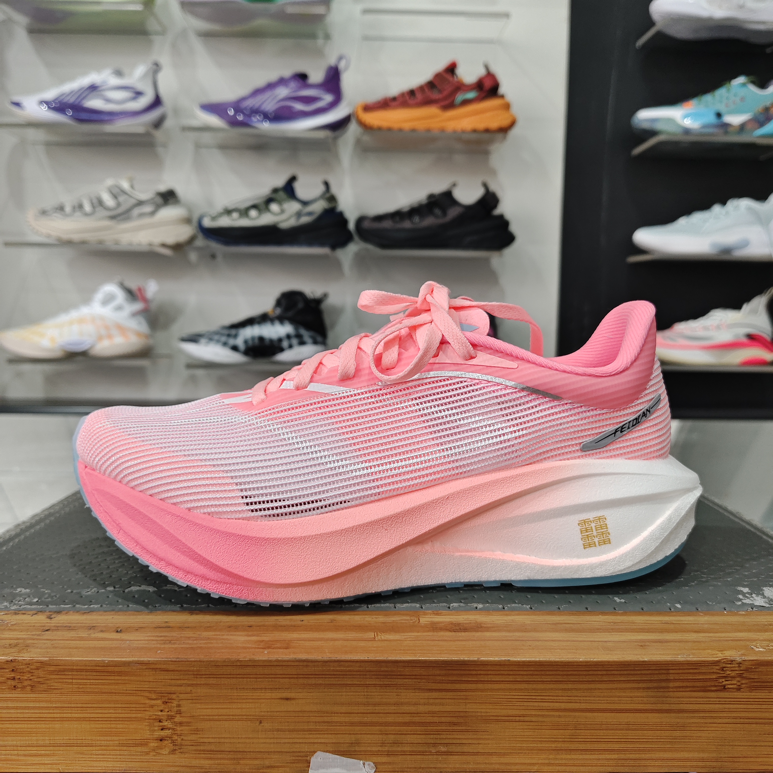 李宁飞电5C超䨻跑步鞋女款碳板回弹竞速专业马拉松运动鞋ARMV002