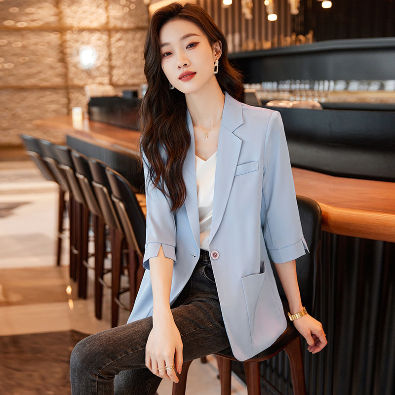气场强大职业西装外套女秋季新款休闲职业气质修身高级感西服上衣