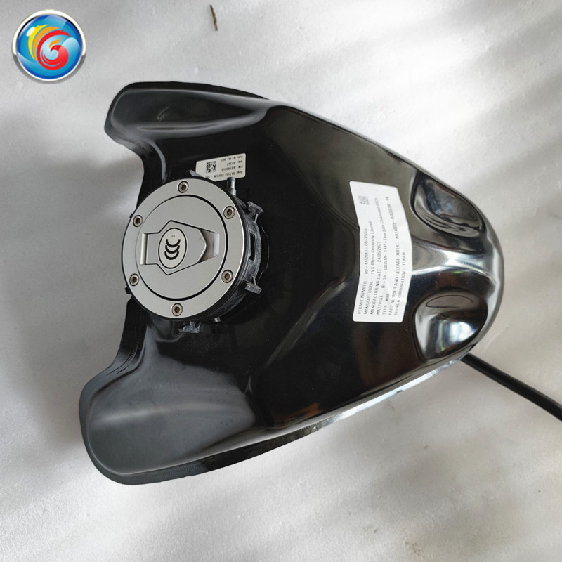 宝马G310R摩托车汽油箱黑色