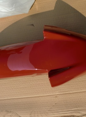 适用铃木锐爽EN125-2-2A 前挡泥板 前泥瓦 前泥板挡水板 珠光红色