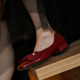 女 皮厚先生 酒红色漆皮中跟方头女鞋 春季 蝴蝶结粗跟浅口单鞋