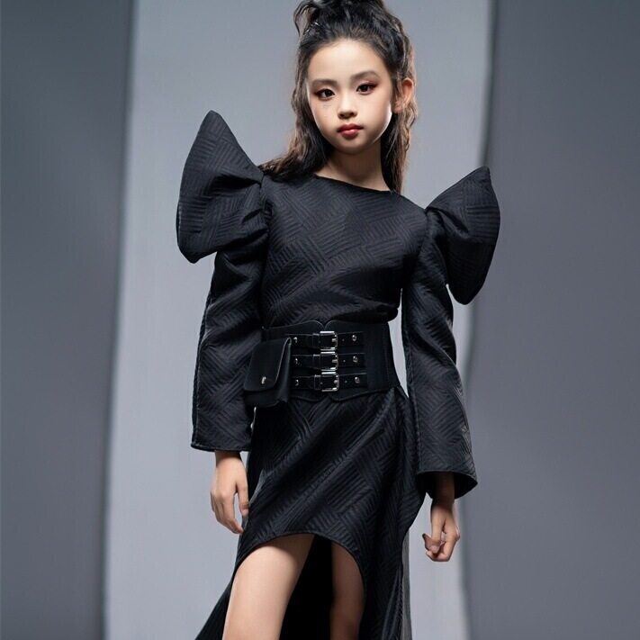 女童秋冬款潮服9连衣裙尖角袖黑色T台秀服摩登级简约风8暗黑系7