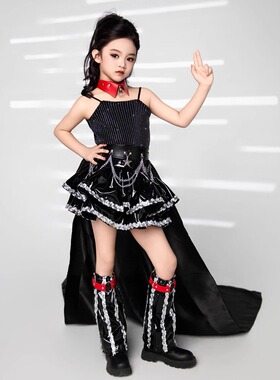 《公主的编号》黑红配朋克钻吊带+半身皮裙潮酷骑士风9童模走秀服