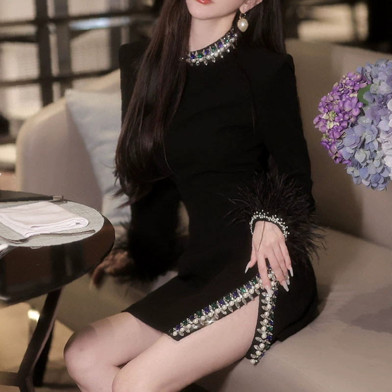 黑色重工镶钻长袖拼接羽毛连衣裙收腰显瘦修身包臀开叉晚礼服裙子