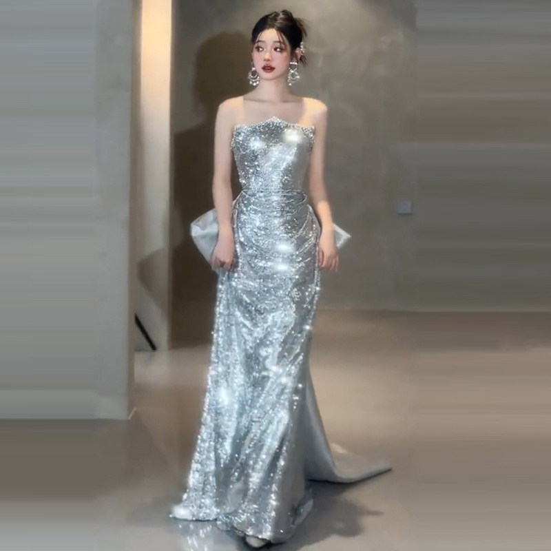 轻奢小众银色亮片抹胸鱼尾晚礼服女修身显瘦敬酒服主持人拖尾长裙