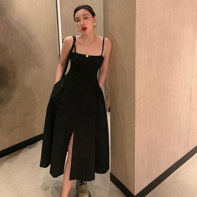 复古高级感黑色吊带连衣裙聚会晚礼服女赫本风百搭收腰显瘦中长裙