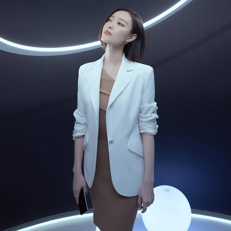轻熟简约风通勤显瘦白色西装外套