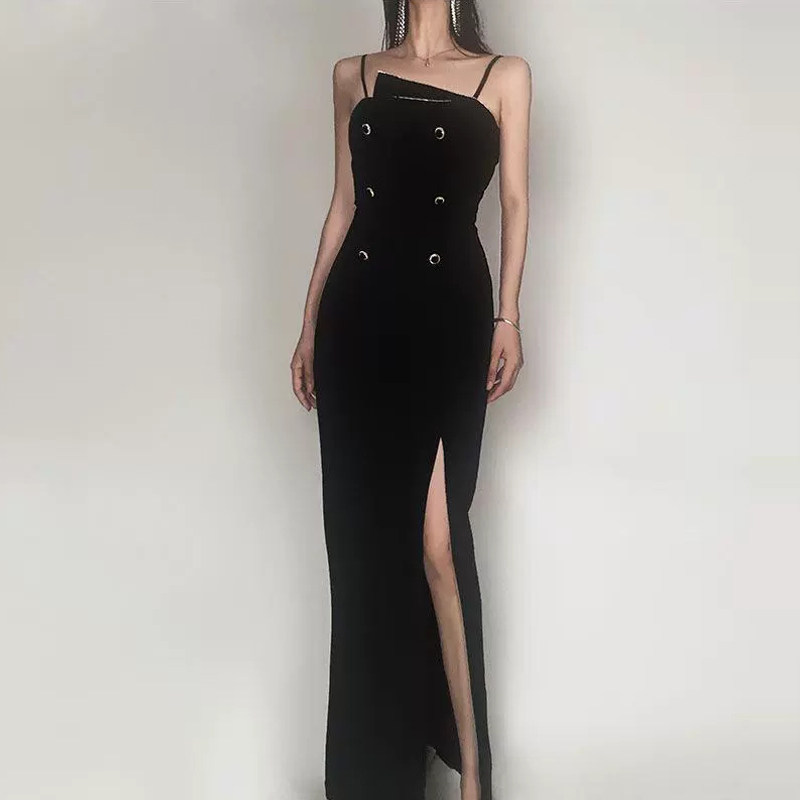 赫本风黑色吊带连衣裙女高级感气质名媛高端轻奢晚宴聚会礼服长裙