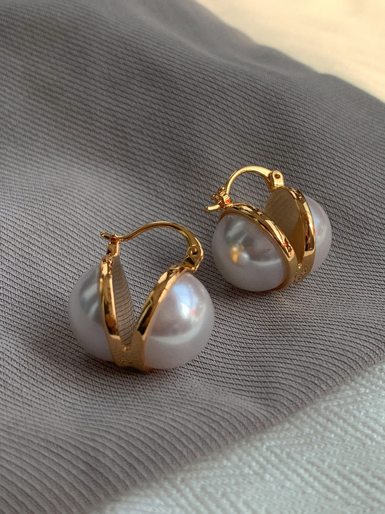 出口订单品质轻奢赫本风复古双面开口珍珠耳环通勤百搭气质耳钉女