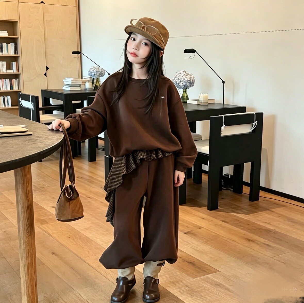 韩系女童甜美套装2026新款秋冬款中大童洋气时髦卫衣屁帘裤两件套