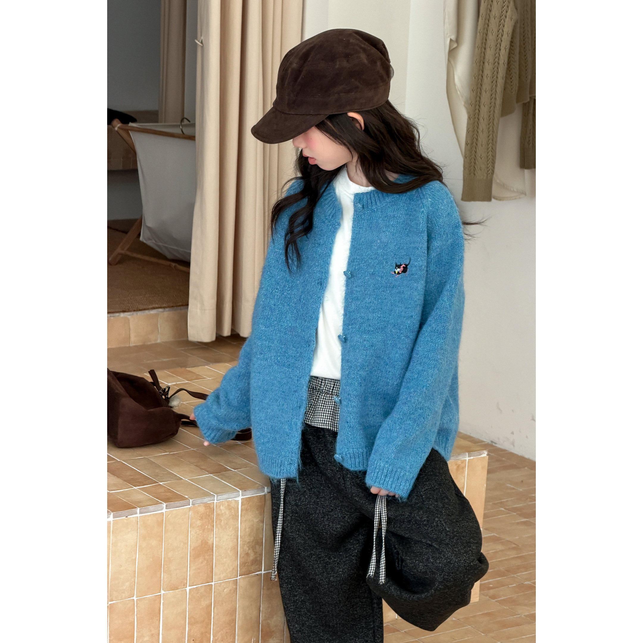 韩系女童毛衣开衫2026秋季新款儿童纯色休闲针织外套圆领毛线衣潮