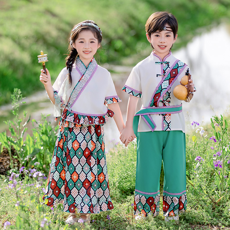 男女童少数民族服装幼儿园服节日舞蹈表演服儿童民族风传统演出服