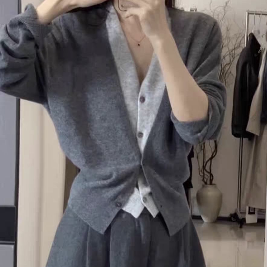 气质灰色V领假两件针织开衫