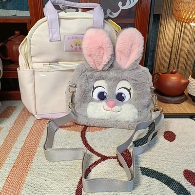 卡通朱迪毛绒公仔包包双肩包搞怪动物城少女心出游玩偶兔子背包