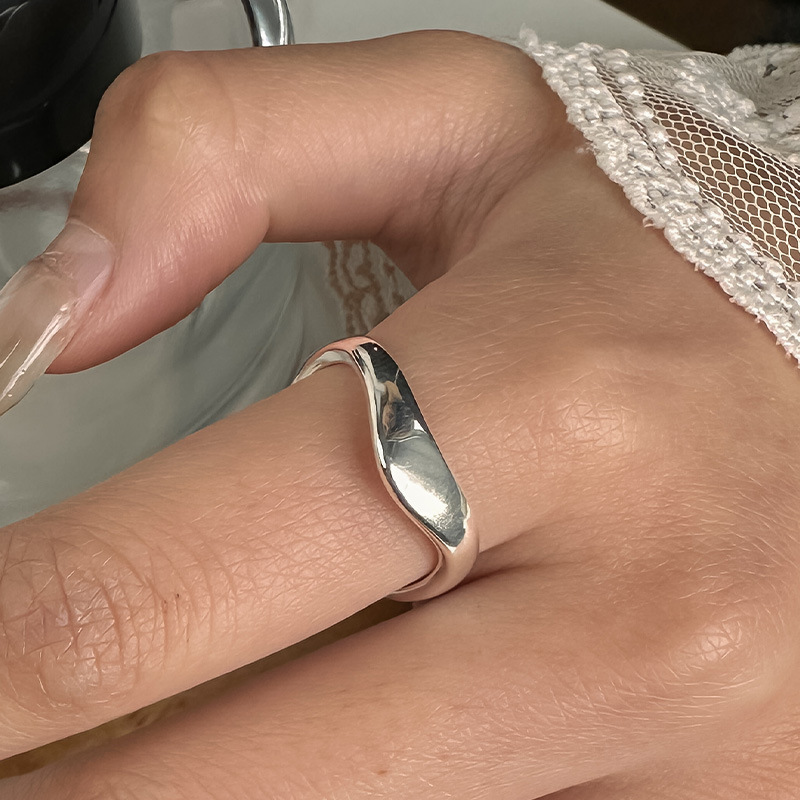 S925银简约素圈扭曲戒指