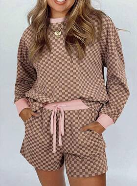 Women's Checkerboard Long Sve Pullover Top and Shorts Two
