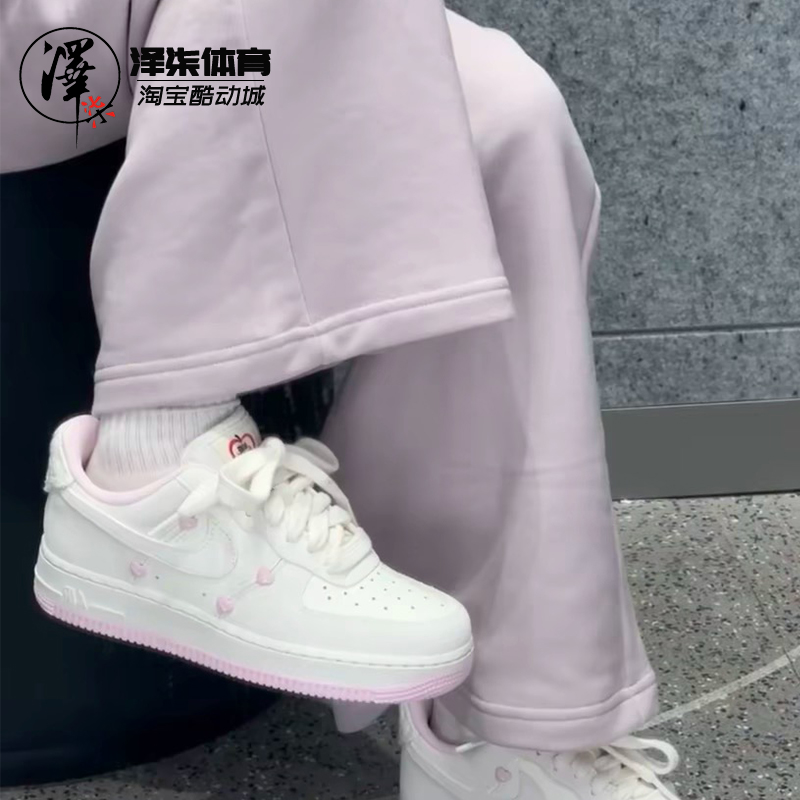 耐克空军一号樱花粉情人节板鞋