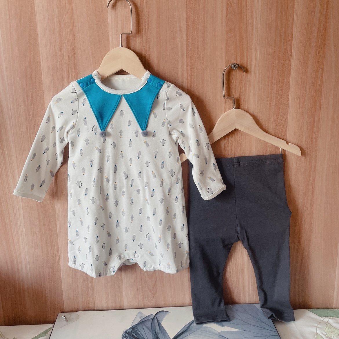 小云朵春秋新款爬服连体衣打底裤