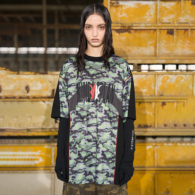 BLINDNOPLAN绿迷彩网布拼色短袖