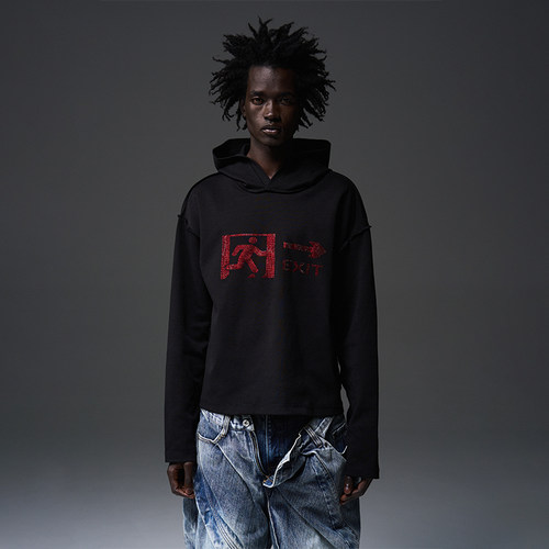 紧急出口LOGO烫钻连帽长袖T恤