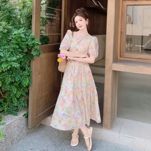法式浪漫泡泡袖碎花连衣裙女2025夏季新款海边度假风绝美收腰裙子图片