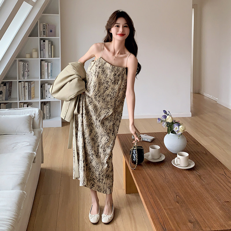 碎花连衣裙2025春秋新款女装高级感气质时尚系带西装搭配裙子,女装西装,浙宝199