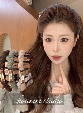韩版甜美小熊布艺缠绕齿梳发箍女
