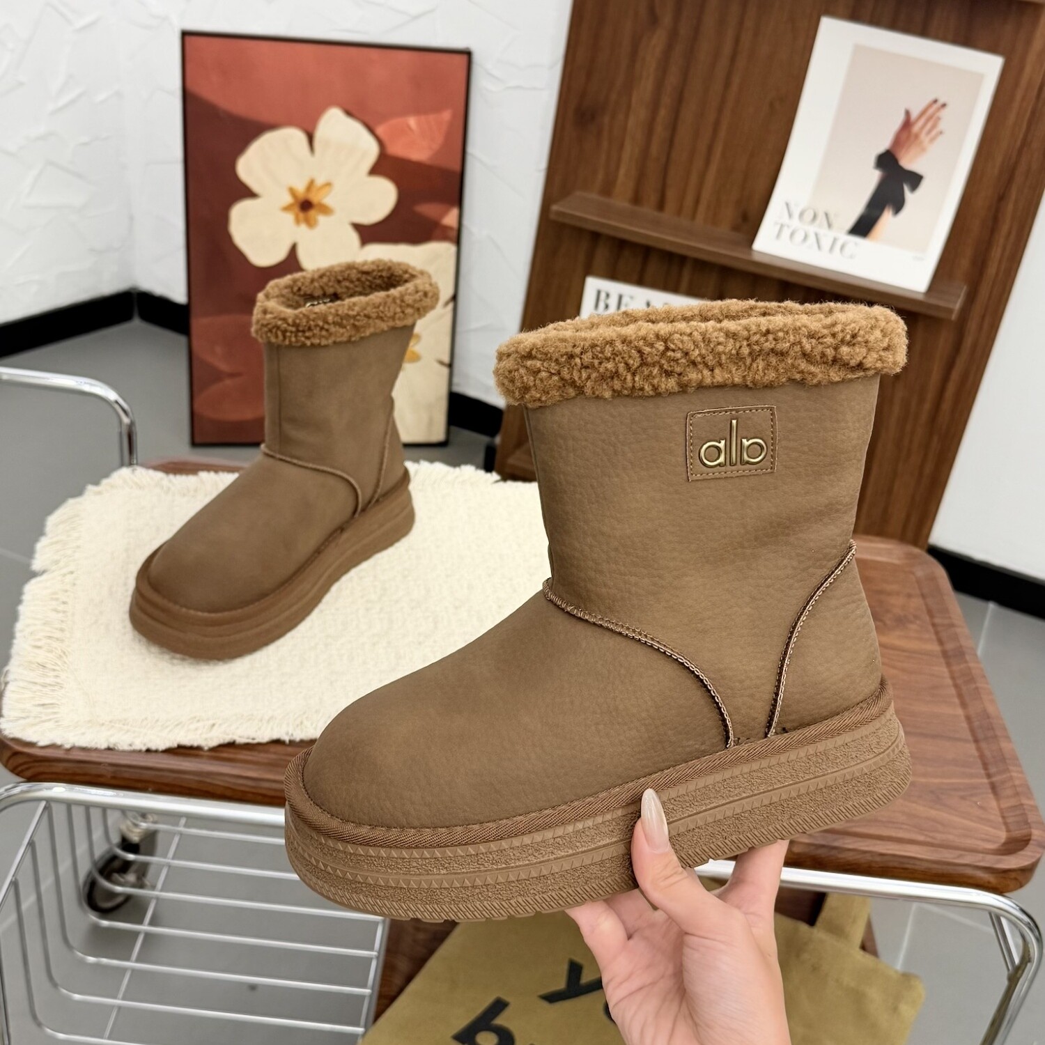 时尚百搭减龄简约通勤舒适雪地靴